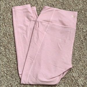 Victoria’s Secret Incredible Essential Leggings